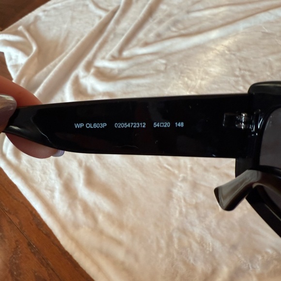 Tommy Hilfiger Black Women's Sunglasses - Picture 8 of 9